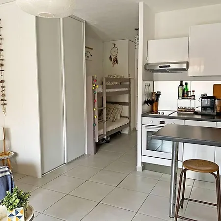 Apartment Joli Studio A 6 Min A Pied De La Plage